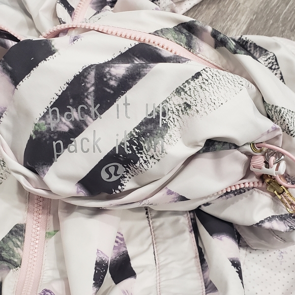 Lululemon Miss Misty Jacket Sunset Stripe Blush Quartz Black - Picture 11 of 12